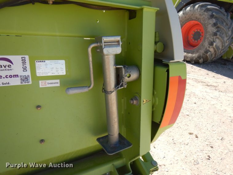 image for item DG1603 2015 Claas 380  pickup head