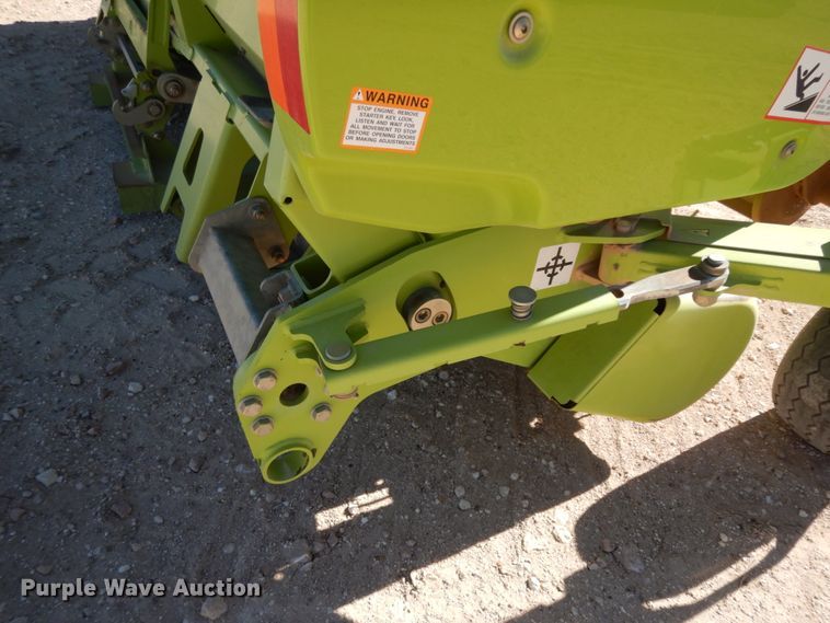 image for item DG1603 2015 Claas 380  pickup head