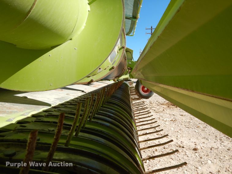 image for item DG1603 2015 Claas 380  pickup head