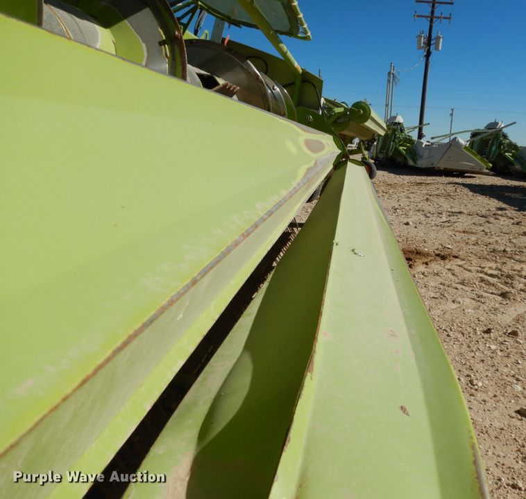 image for item DG1603 2015 Claas 380  pickup head