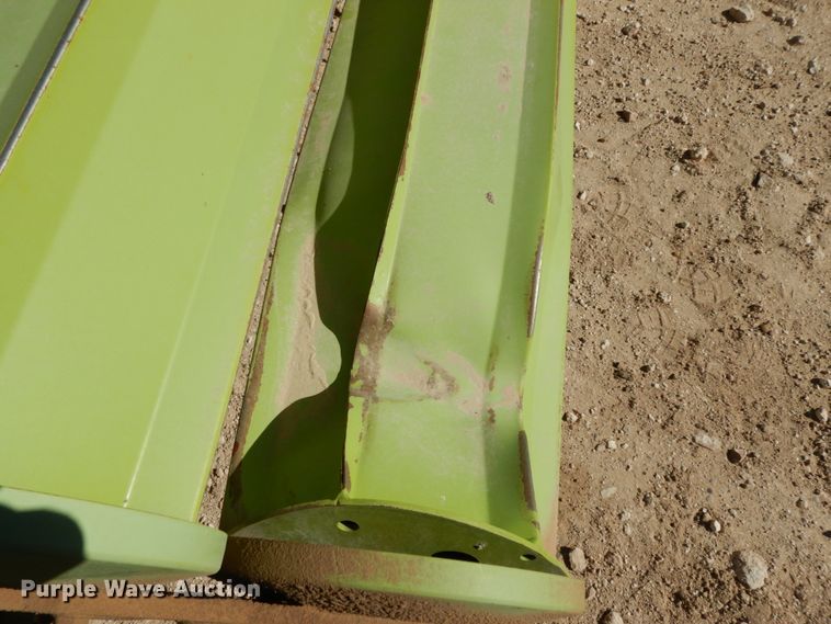 image for item DG1603 2015 Claas 380  pickup head