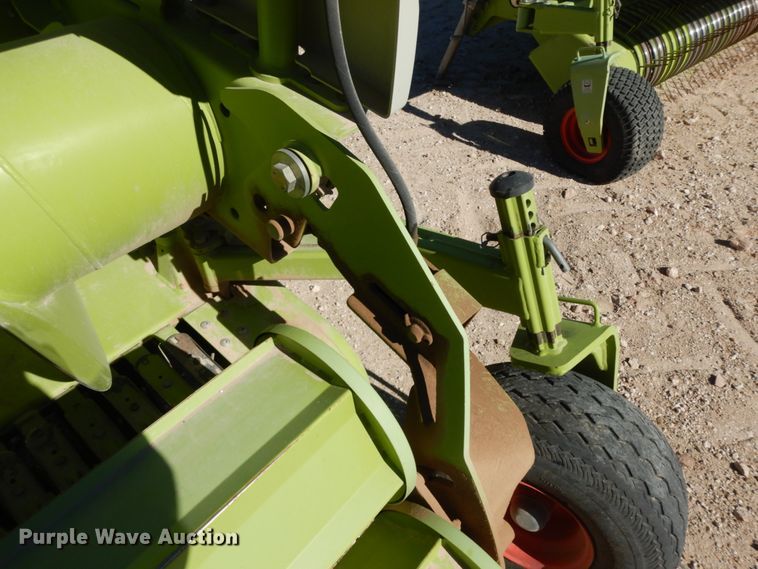 image for item DG1603 2015 Claas 380  pickup head