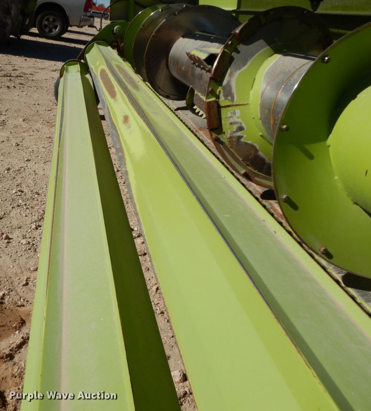 image for item DG1603 2015 Claas 380  pickup head