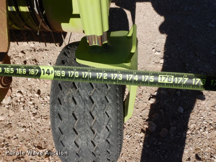 image for item DG1603 2015 Claas 380  pickup head