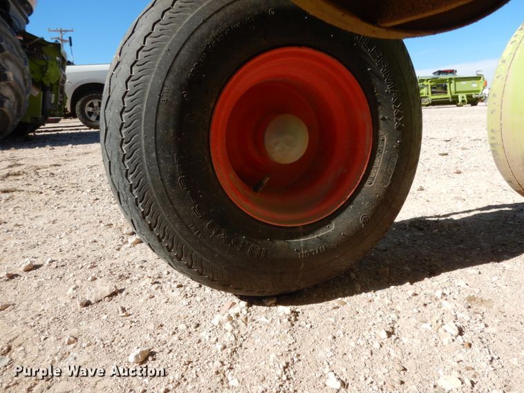 image for item DG1603 2015 Claas 380  pickup head