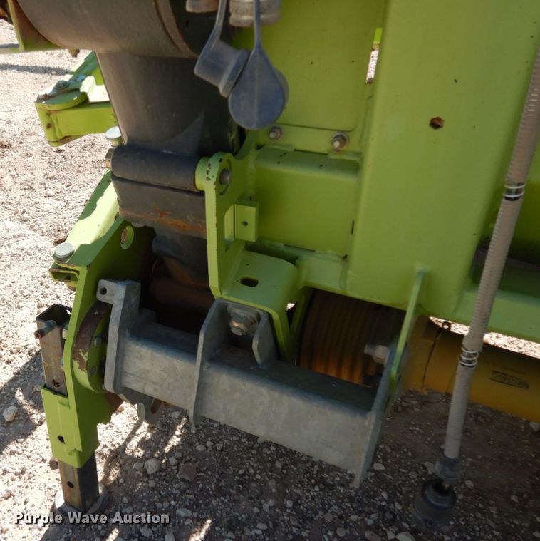 image for item DG1604 2013 Claas 380  pickup head