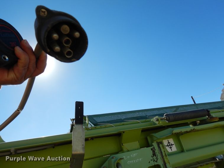 image for item DG1604 2013 Claas 380  pickup head