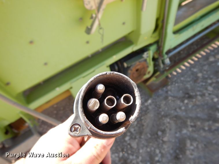 image for item DG1604 2013 Claas 380  pickup head