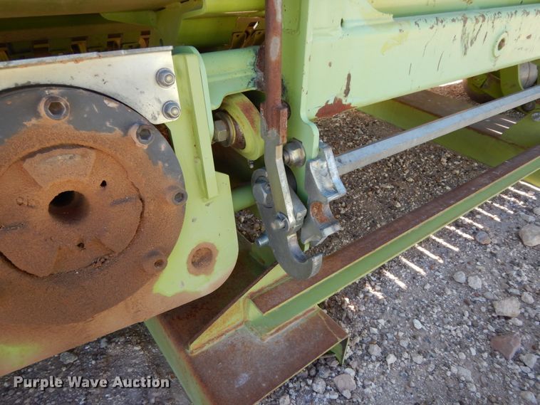 image for item DG1604 2013 Claas 380  pickup head