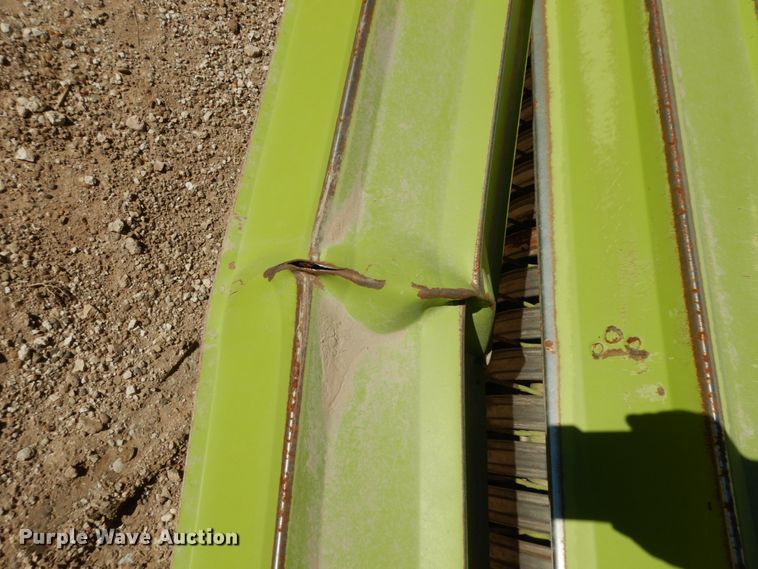 image for item DG1604 2013 Claas 380  pickup head