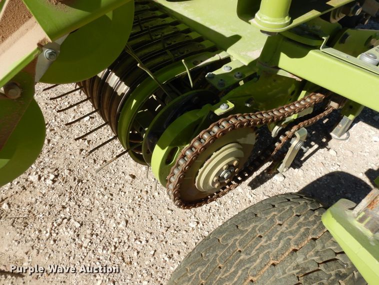 image for item DG1604 2013 Claas 380  pickup head