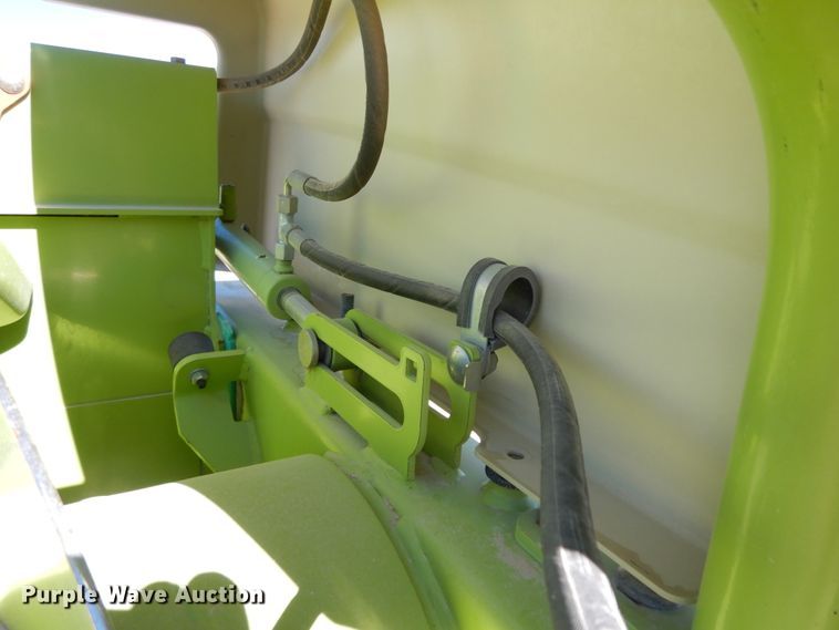 image for item DG1604 2013 Claas 380  pickup head