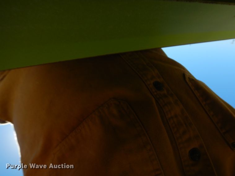 image for item DG1604 2013 Claas 380  pickup head