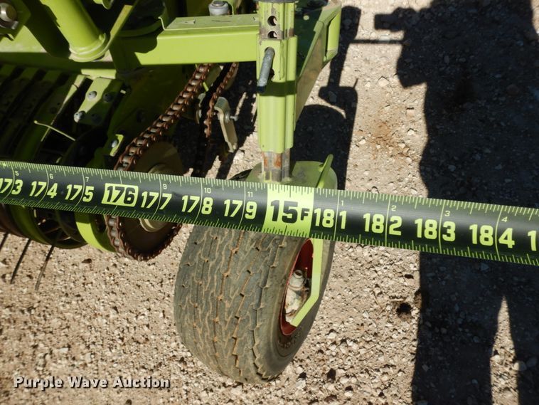 image for item DG1604 2013 Claas 380  pickup head