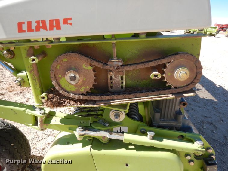 image for item DG1605 2015 Claas 380  pickup head