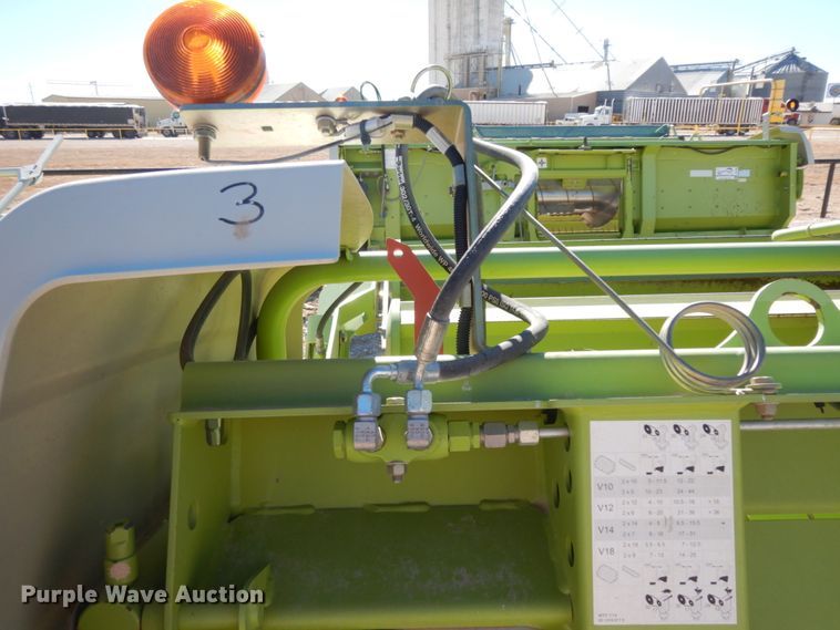 image for item DG1605 2015 Claas 380  pickup head