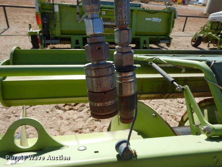 image for item DG1605 2015 Claas 380  pickup head