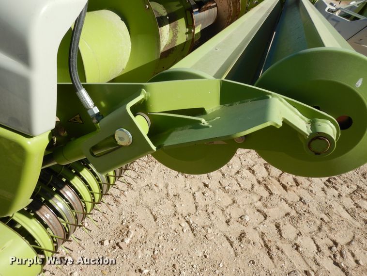 image for item DG1605 2015 Claas 380  pickup head