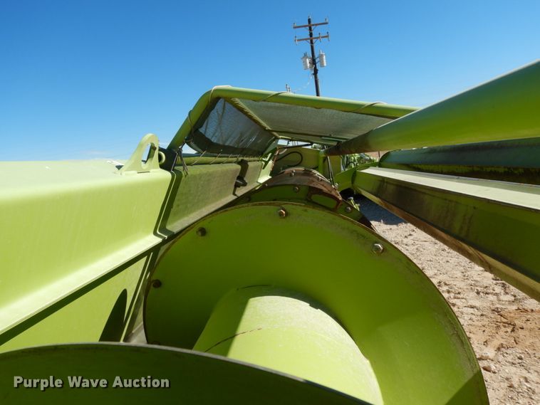 image for item DG1605 2015 Claas 380  pickup head