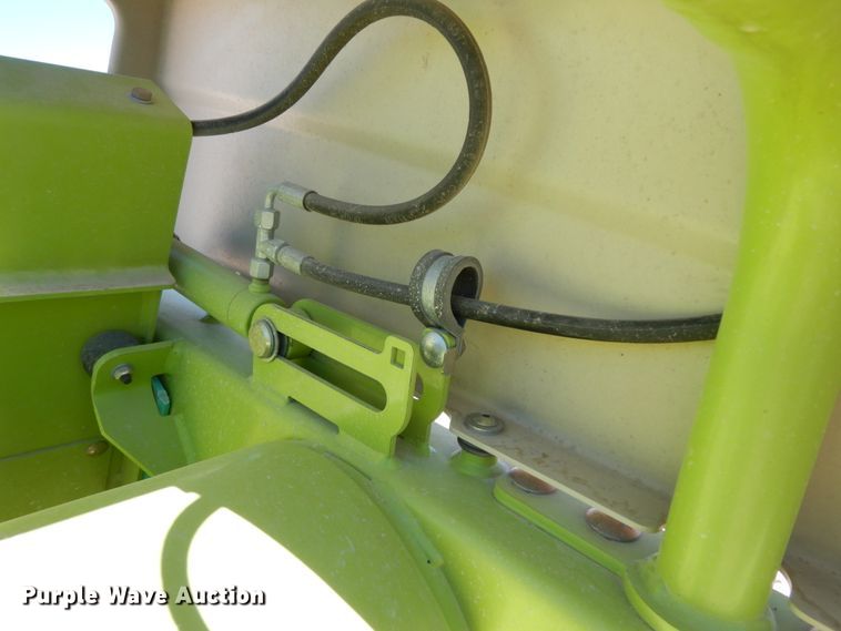image for item DG1605 2015 Claas 380  pickup head