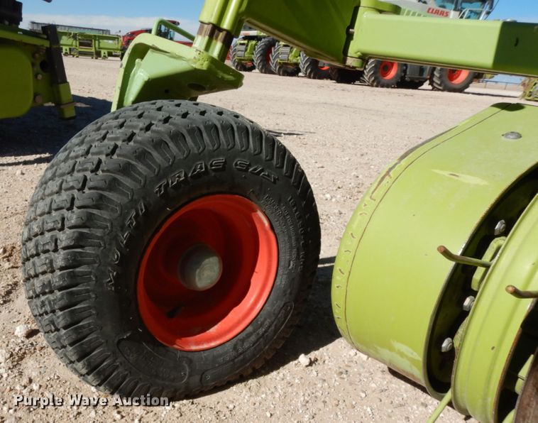 image for item DG1605 2015 Claas 380  pickup head