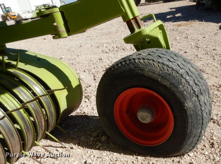 image for item DG1605 2015 Claas 380  pickup head