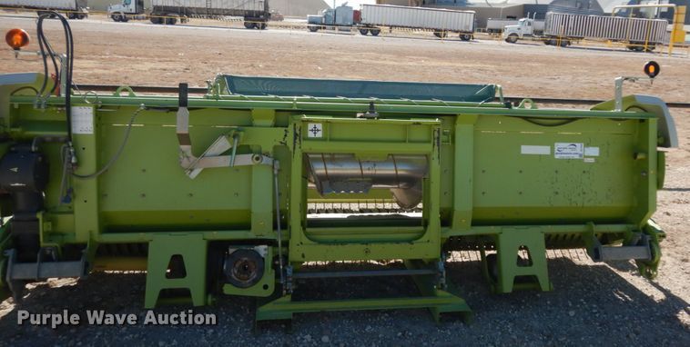 image for item DG1606 2015 Claas 380  pickup head