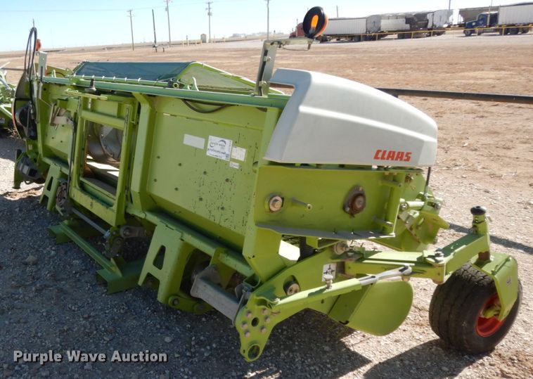 image for item DG1606 2015 Claas 380  pickup head