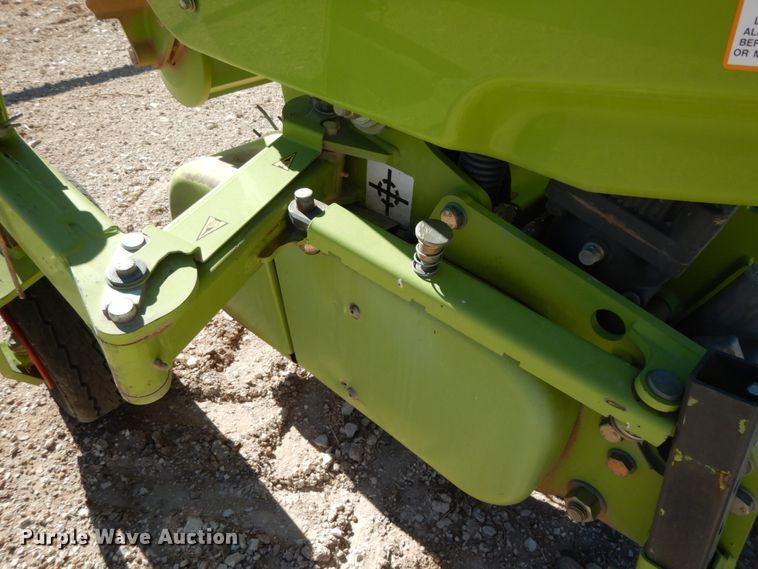 image for item DG1606 2015 Claas 380  pickup head