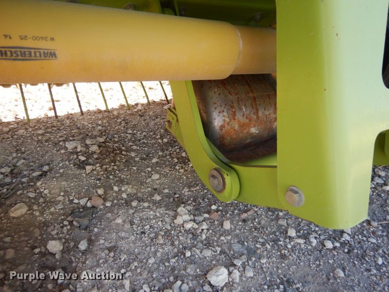 image for item DG1606 2015 Claas 380  pickup head