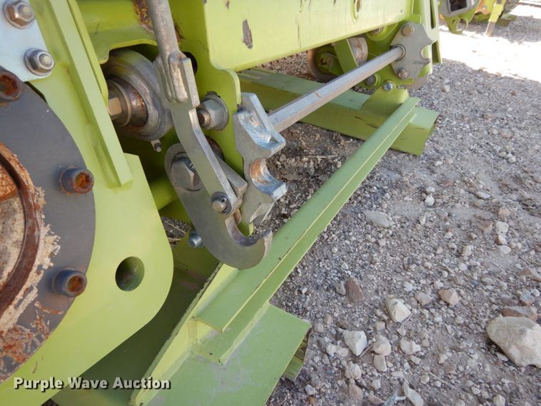 image for item DG1606 2015 Claas 380  pickup head