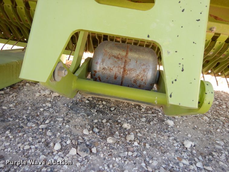 image for item DG1606 2015 Claas 380  pickup head