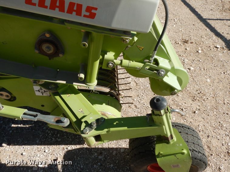 image for item DG1606 2015 Claas 380  pickup head