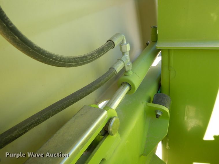 image for item DG1606 2015 Claas 380  pickup head