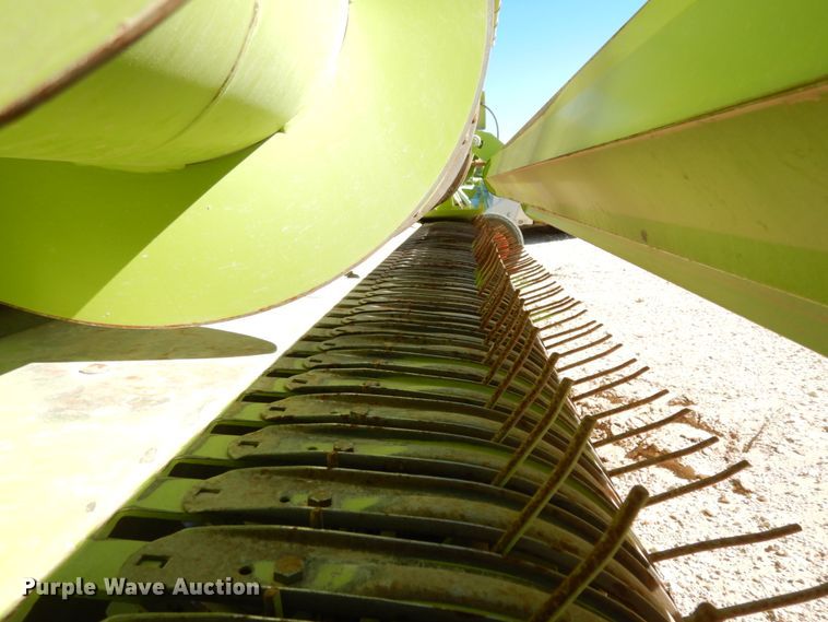 image for item DG1606 2015 Claas 380  pickup head