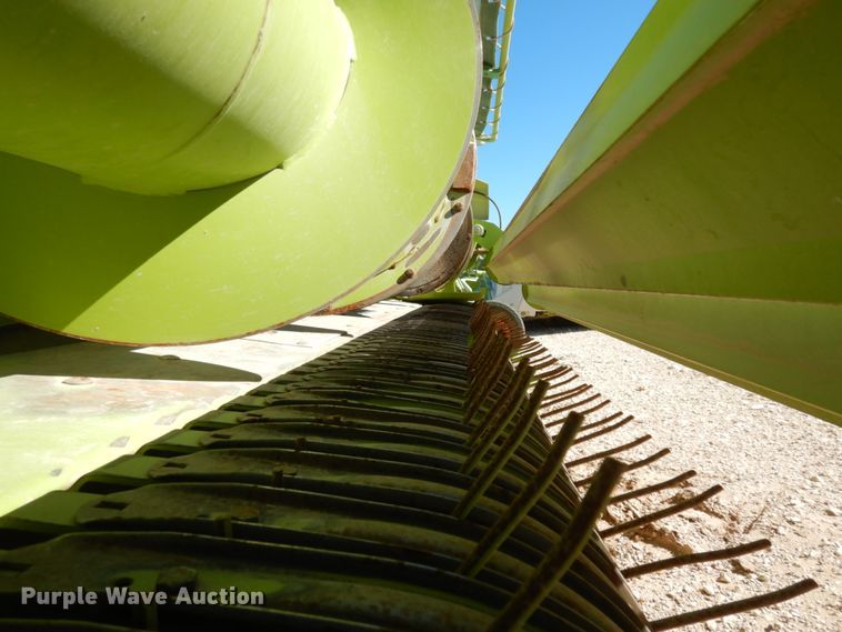 image for item DG1606 2015 Claas 380  pickup head