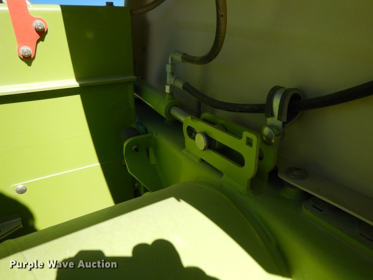 image for item DG1606 2015 Claas 380  pickup head