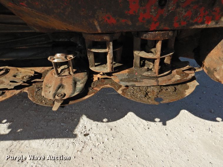 image for item DG1630 2016 Massey-Ferguson WR9870  windrower