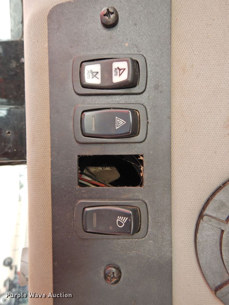 image for item DG1630 2016 Massey-Ferguson WR9870  windrower