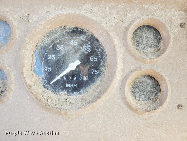 image for item DG8422 1981 Ford L8000  dump truck