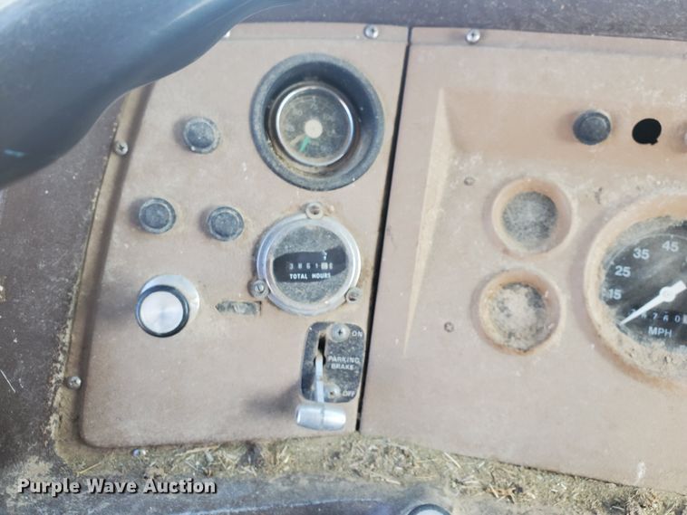 image for item DG8422 1981 Ford L8000  dump truck