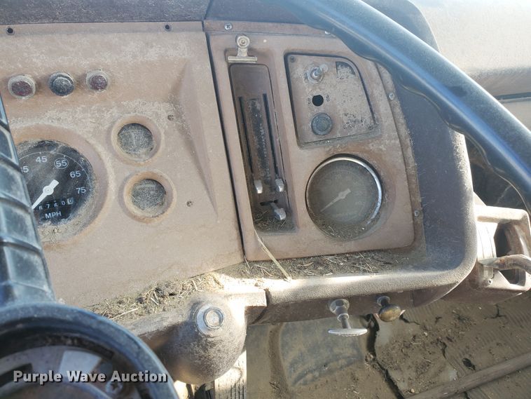 image for item DG8422 1981 Ford L8000  dump truck