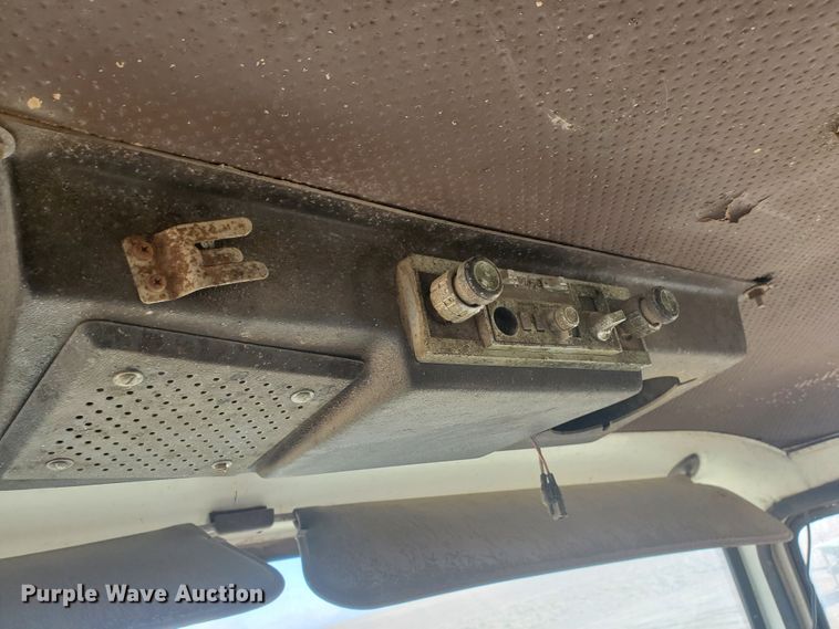 image for item DG8422 1981 Ford L8000  dump truck