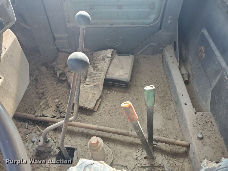 image for item DG8424 1977 Mack R686ST  dump truck