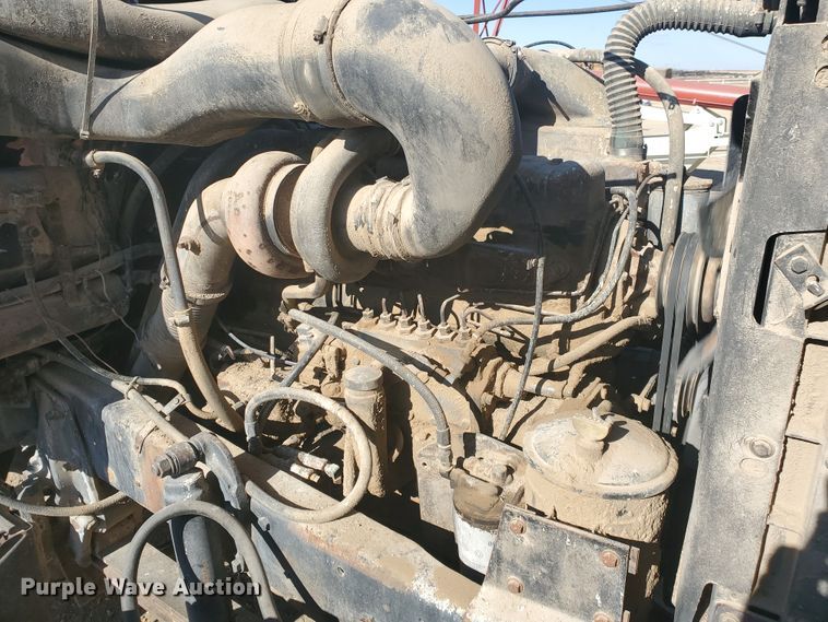 image for item DG8424 1977 Mack R686ST  dump truck