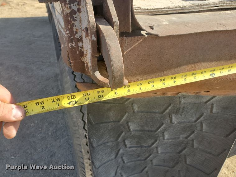 image for item DG8424 1977 Mack R686ST  dump truck