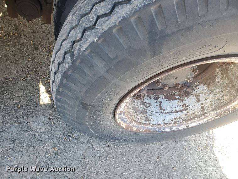 image for item DG8424 1977 Mack R686ST  dump truck