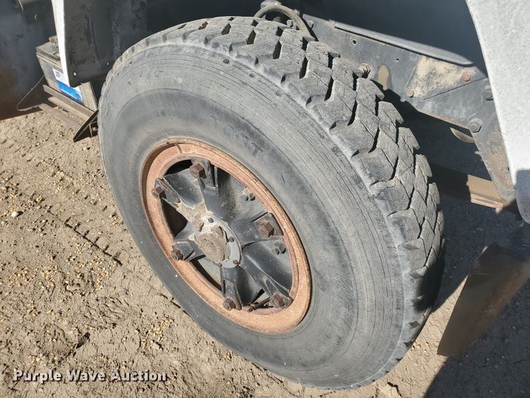 image for item DG8424 1977 Mack R686ST  dump truck