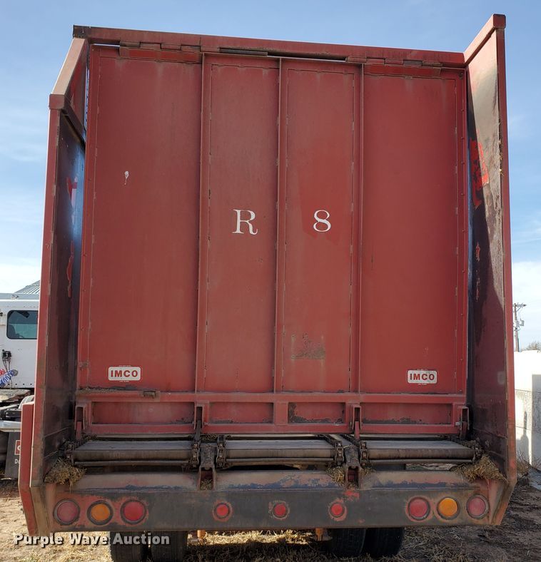 image for item DG8431 1995 International 9200  silage truck