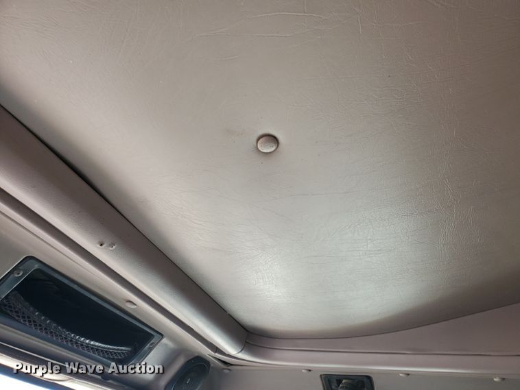 image for item DG8431 1995 International 9200  silage truck